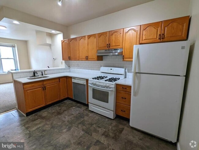 Building Photo - 224 Wendover St Rental