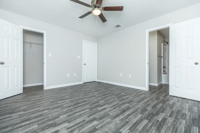 C2 Bedroom (2)