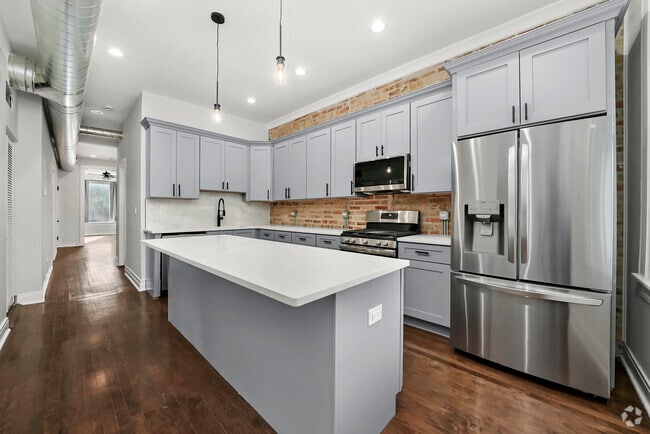 Building Photo - 1306 N Maplewood Ave Unit 1 Rental
