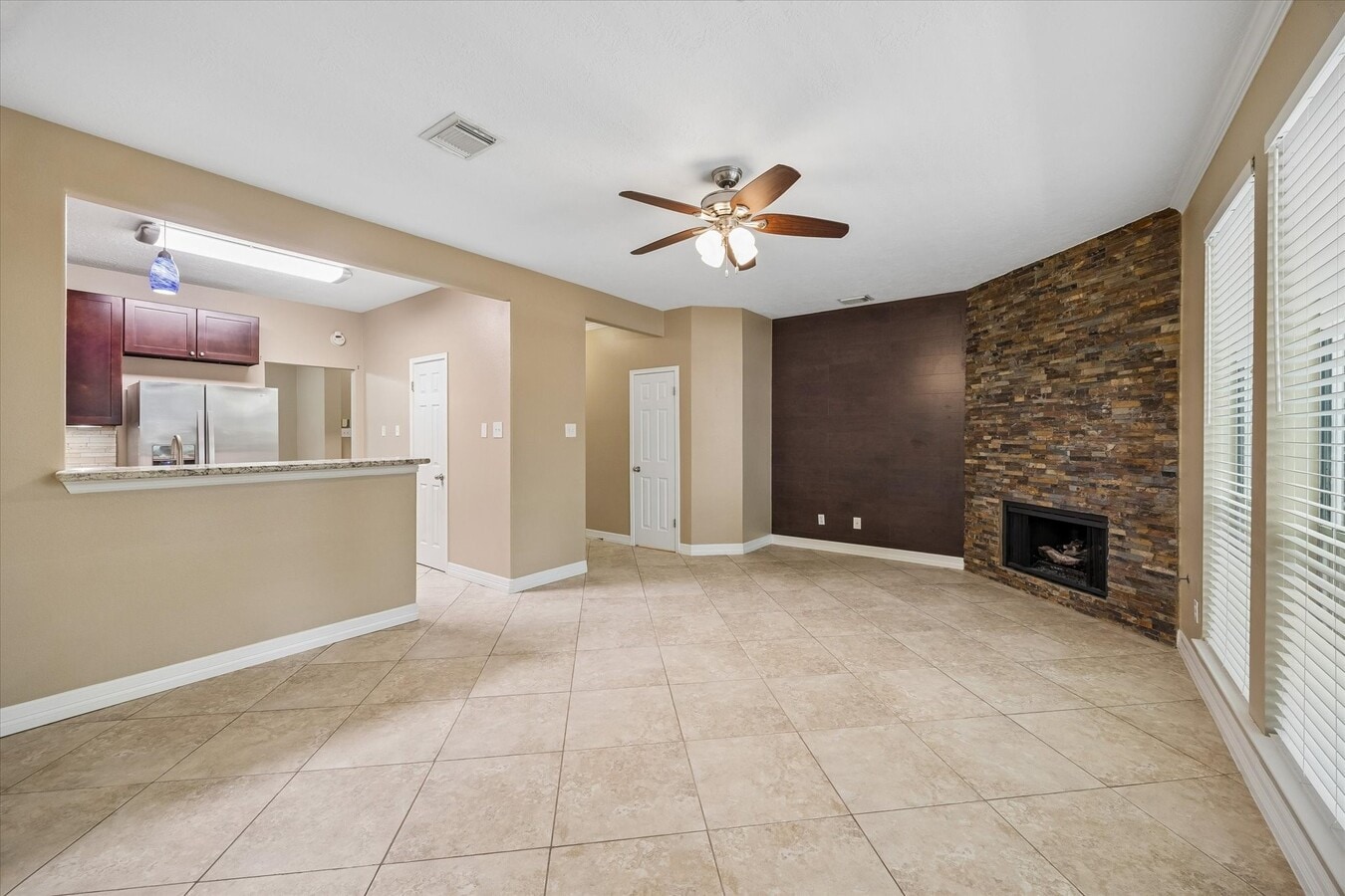 Photo - 9 E Willowood Ct