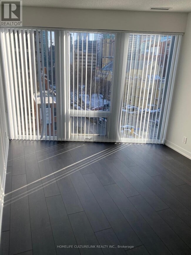 Photo - 60 Shuter St Unit 706