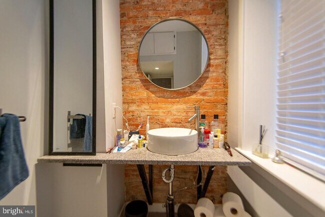 Photo - 1320 Pine St Unit 2F