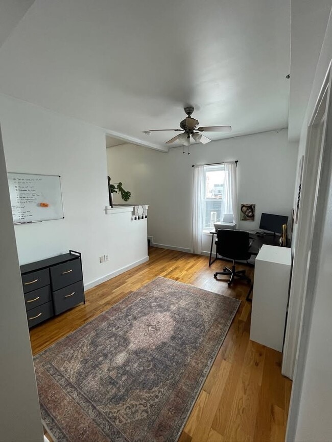 Photo - 2400 Carpenter St Unit 3rd Fl