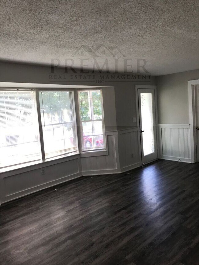 Photo - Charming 2 BED 1 BATH - NICE UPDATED INTER...
