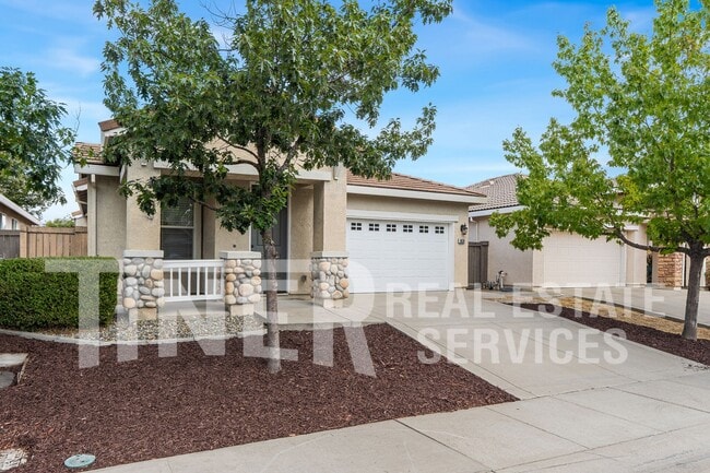 Photo - 1839 Dawnelle Way