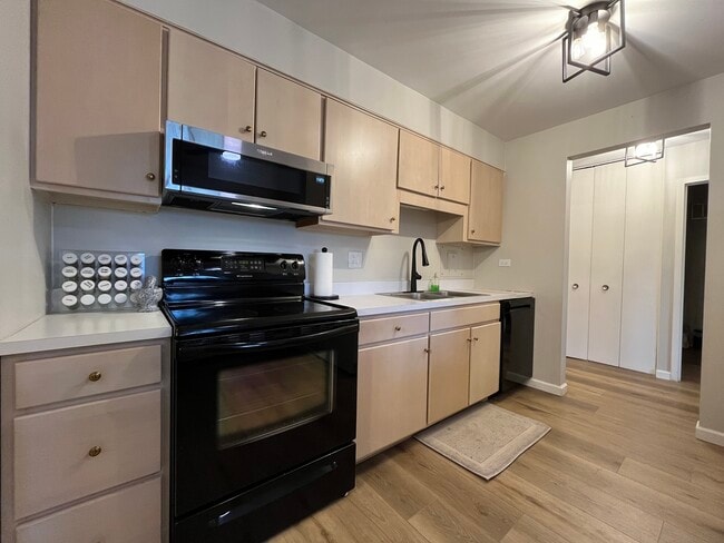 Photo - 1405 E Central Rd