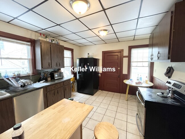 Photo - 67 Hillside St