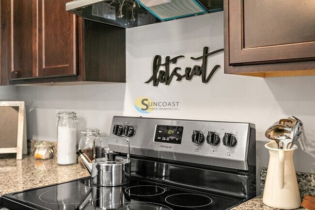 Photo - 7655 Mailes Ct Unidad 201