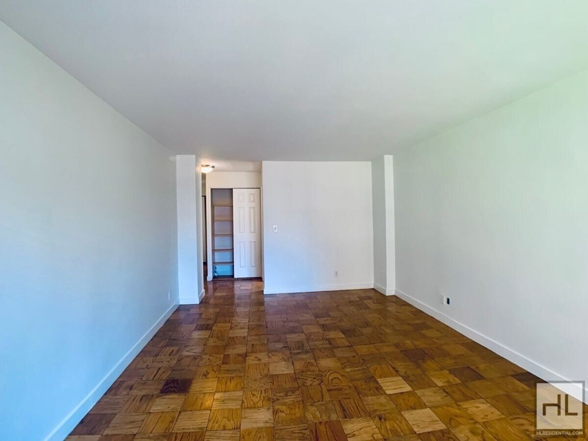 Photo - EAST 36 STREET Unit 4E