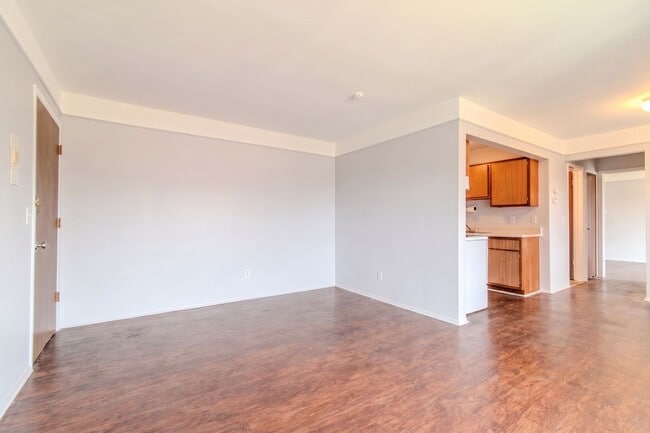 16470 E 9 Mile Rd Unit 103