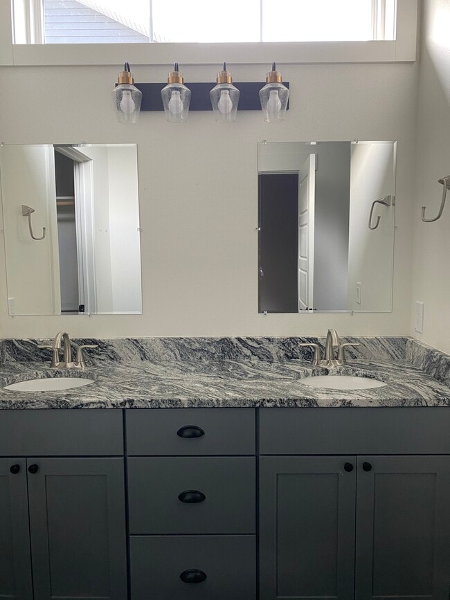 Photo - 1329 Silverton Dr