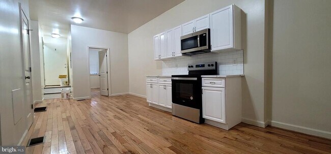 Photo - 1214 W Hilton St Unit 1ST FLOOR