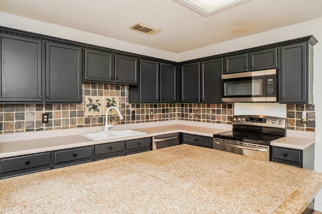 Photo - 5146 Erickson Bluff