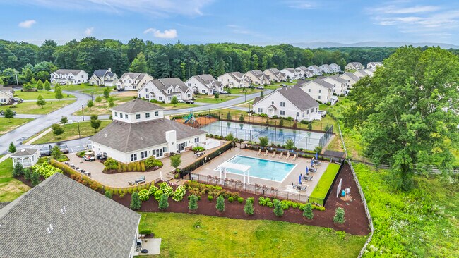 Woodland Green in Bloomfield