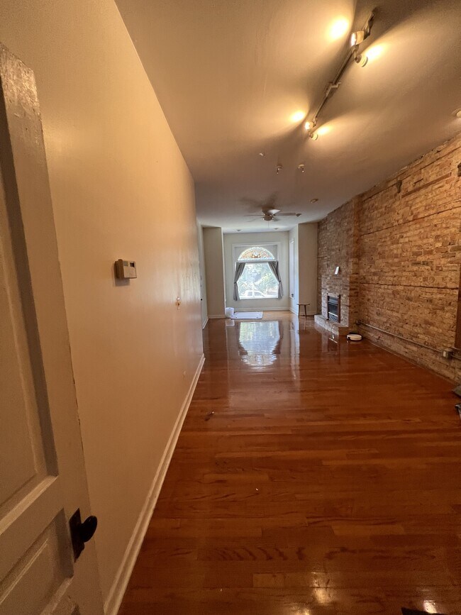 Photo - 839 W Newport Ave