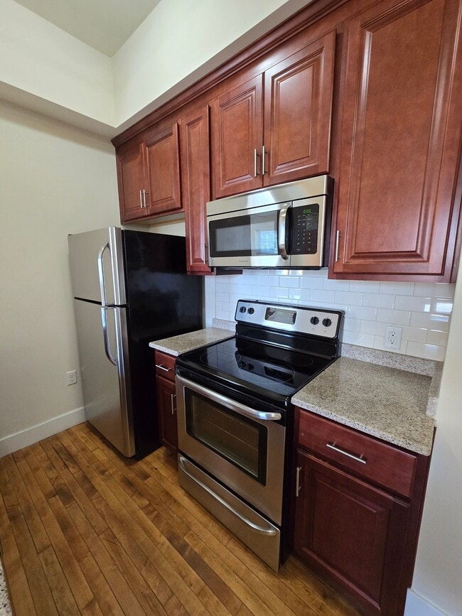 Photo - 613 N Lombardy St Unit 203