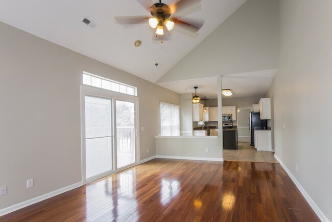 Photo - 8301 Tonawanda Dr