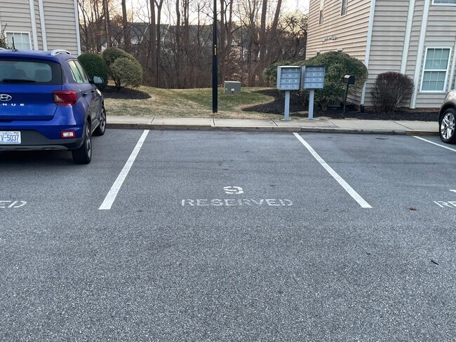 Photo - 6704 W Friendly Ave Unidad 4J