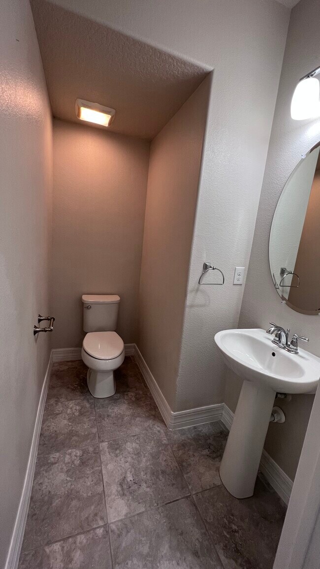 Photo - 2414 Fassona Dr