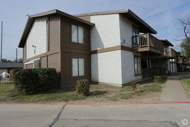 Photo - Richland Village Apartments