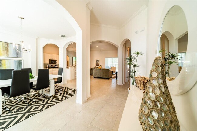 Photo - Modern 5-bed/4-bath pool home. FURNISHED