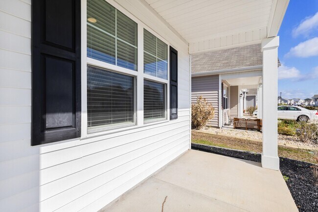 Photo - 2053 Ainsley Dr