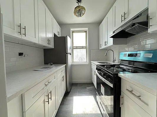 Building Photo - 1 bedroom in BRONX NY 10471 Unit 3K Rental