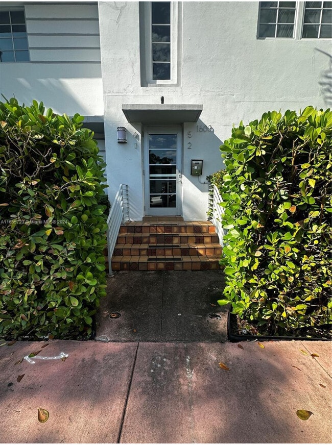 Amazing 2 bed 2 bath steps away from Lincoln Rd Mall ! - 1600 Michigan Ave Unidad 2 Rental
