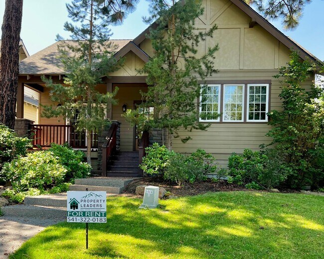 Century Drive Retreat Home - Minutes to Mt... - Century Drive Retreat Home - Minutes to Mt...