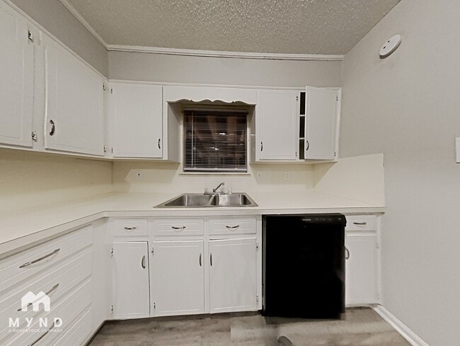 Photo - 1109 4th Way