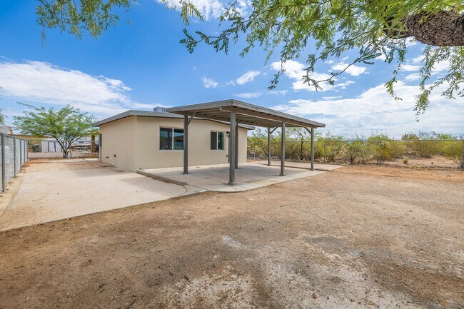 Photo - 207 E Valeska Rd