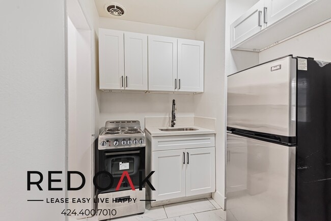 Photo - 851 S Kenmore Ave Unit 21