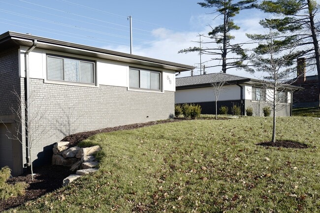 Photo - 818 Francis Pl