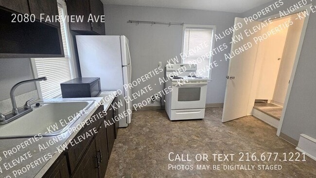 Photo - 2080 Fairview