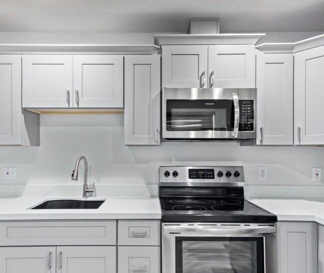 Photo - 6417 S 10th St Unit Apt 1