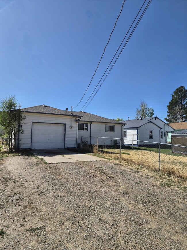 Photo - 1619 E Goodale Ave