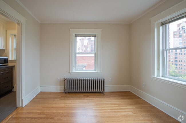 1 BR, 1 BA, - 503 SF