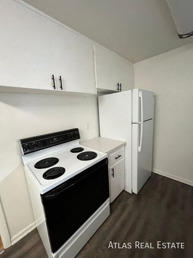 Photo - 5110 S Pearl St