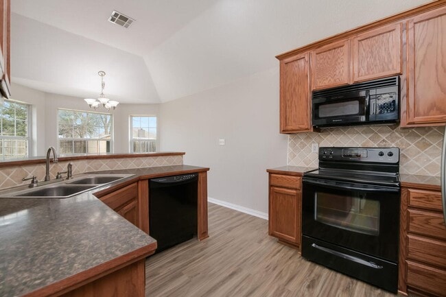 Photo - Midway ISD Country Home