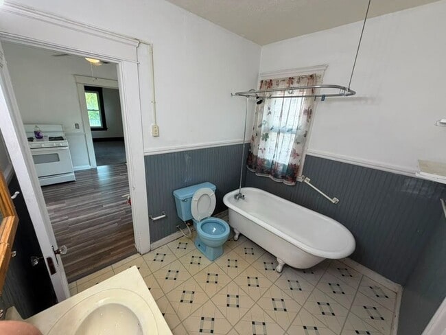 9018 Easton Ave Unidad 2