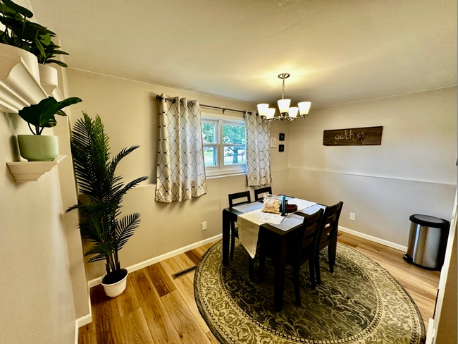 Photo - 5801 Williamsburg Way Casa Adosada