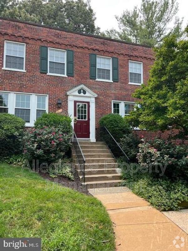 Building Photo - 1913 Key Blvd Rental