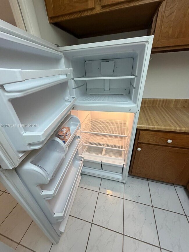 Photo - 3720 Inverrary Dr Unit 2K