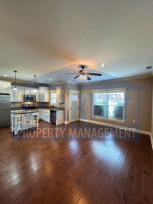 Photo - Like new, immaculate 3 bedroom townhome!