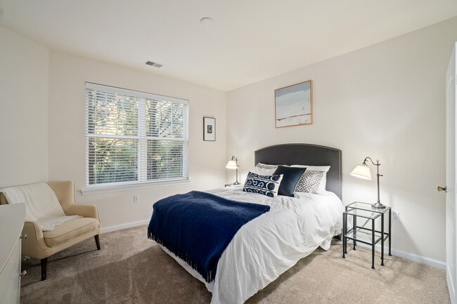 Photo - Harbor Village at the Commons Apartments