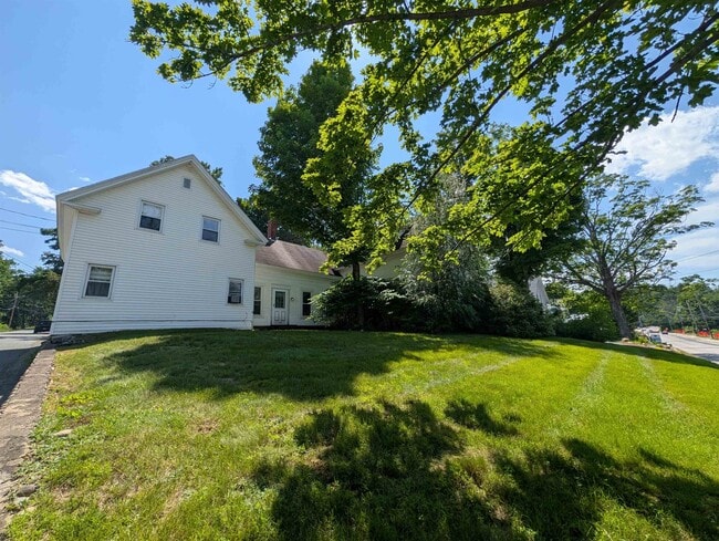 Building Photo - 73 Highland St