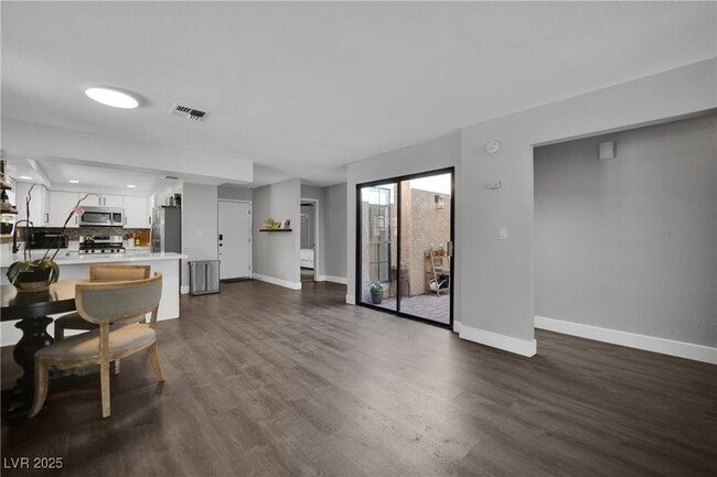 Photo - 3959 Salisbury Pl