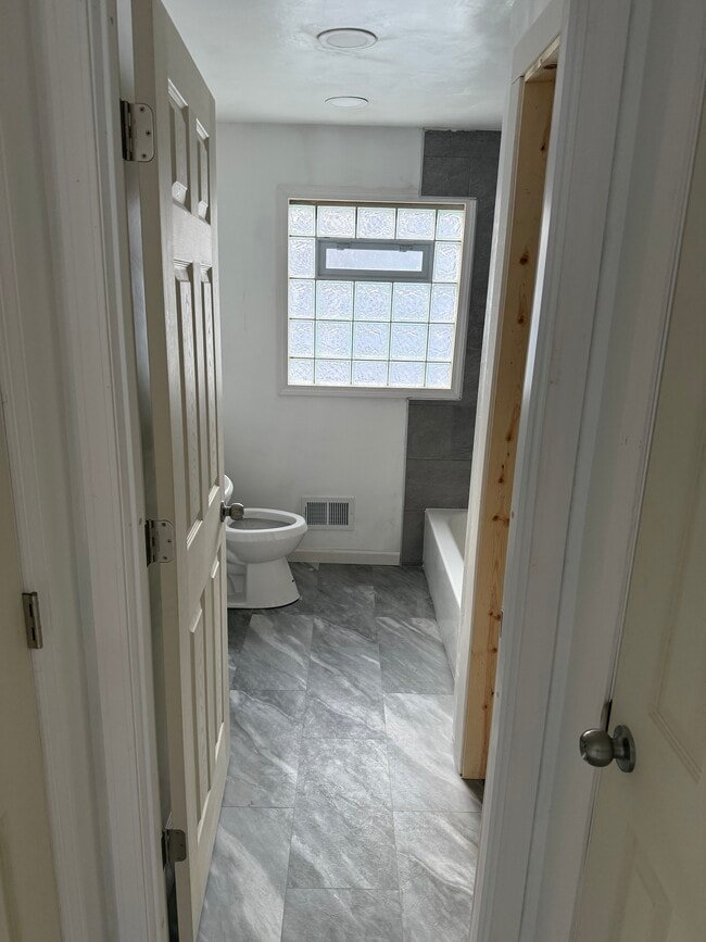 Building Photo - 6514 W Carmen Ave Unit 6514 w Carmen st