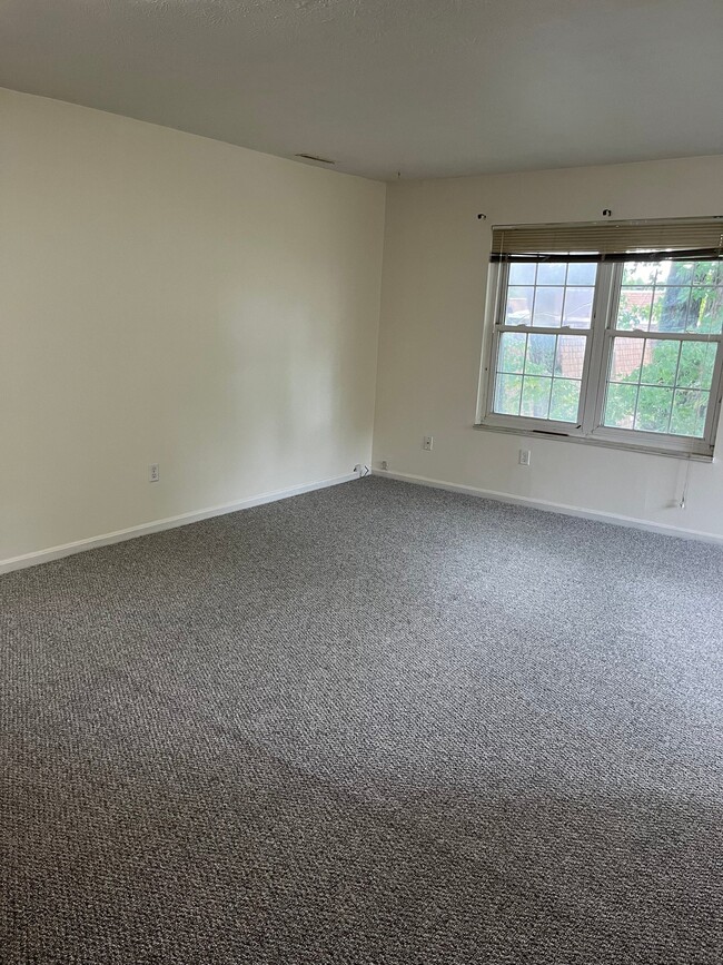 Photo - 4789 Columbia Rd Unit 206