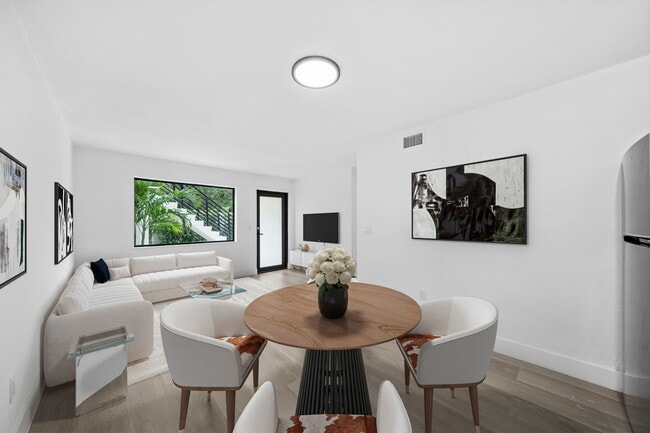 Photo - 37 NW 59th St